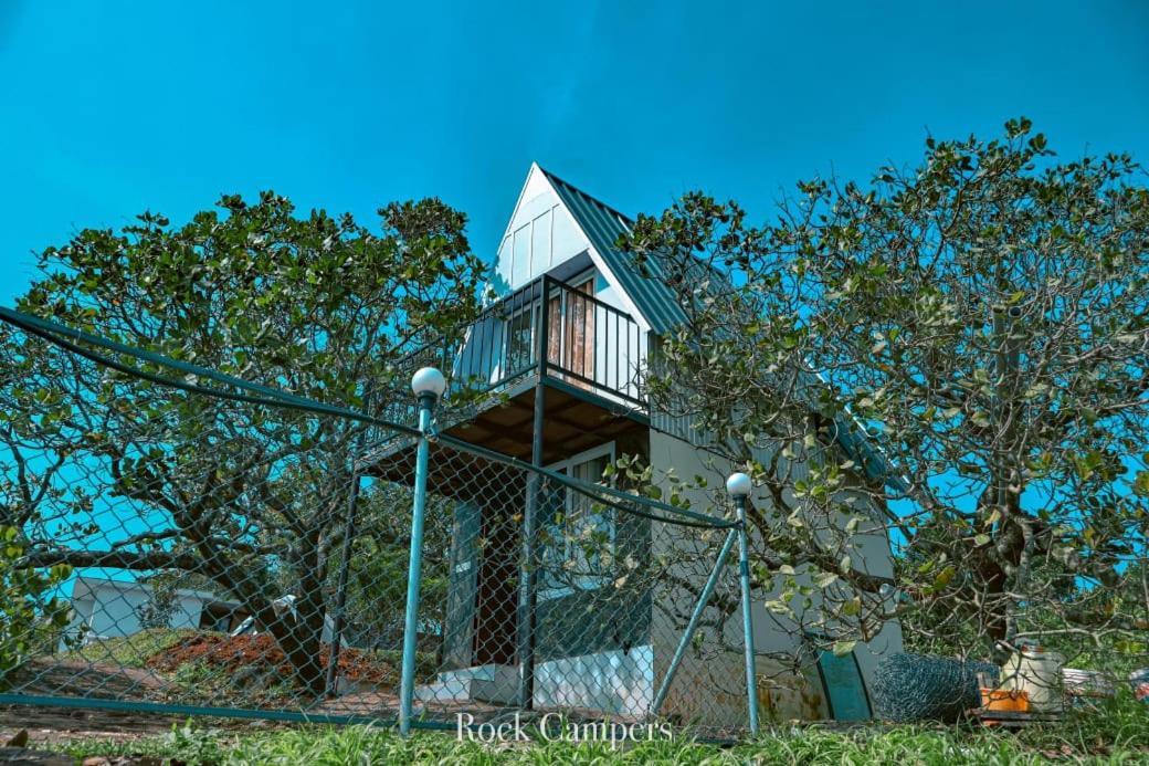 Rock Campers Hotel And Resort Chillithodu Exterior photo